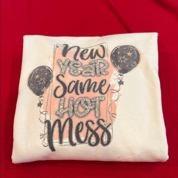 Gildan White New Year Graphic Sweatshirt - Picture 10 of 10